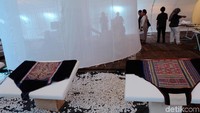 Studiohanafi memvisualkan pameran lewat pendekatan etnografi dan dipamerkan lebih kekinian. Foto: Tia Agnes/ detikHOT