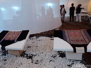 Hanafi Ciptakan Ruang Pameran Budaya Gendongan Bayi Seperti Rahim