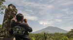 Foto: Gunung Agung, Sebulan dalam Status Awas