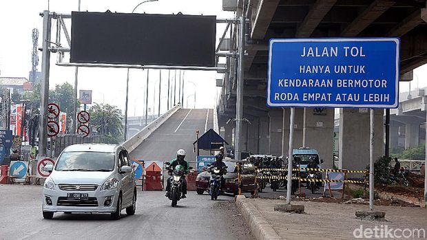Jalan tol hanya untuk roda 4 ke atas