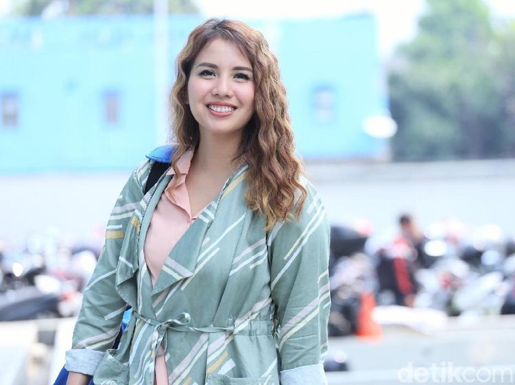 Ingin Punya Anak Kedua, Tya Ariestya Jalani Program Bayi Tabung