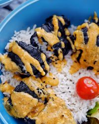 Coba <i>Fish and Chips</i> dengan Paduan Saus Telur Asin di Sini