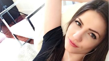 Gamer yang menamakan dirinya KayPeaLoL ini punya nama asli Kelsie. Dia gemar memainkan game League of Legends. Akun Instagramnya @kaypeahd telah memiliki sekitar 120 ribu followers. (Foto: Instagram)