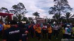 Kompaknya Anies-Sandi dan Ribuan PNS DKI Saat Tea Walk di Puncak