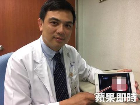 Dr Wang Hung-jen yang menangani pasien