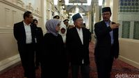 Sebelum Umrah, JK Salat dan Ziarah ke Makam Rasulullah SAW