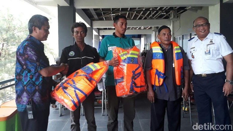 Pemkot Surabaya Latih Nelayan Bulak Jadi Pelaku Wisata Pemkot Surabaya Latih Nelayan Bulak Jadi Pelaku Wisata