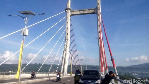 Ada mirip dengan Jembatan Golden Gate di Amerika (Syanti/detikTravel)
