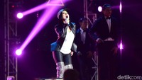 Syahrini menghadiri acara ulang tahun MNC TV ke-26 di Lapangan Munjul, Cibubur, Jakarta Timur, Jumat (20/10).  Foto: Noel/ detikHOT