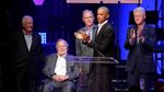 Bush Dorong Bush, 5 eks Presiden AS Bertemu dalam 1 Panggung