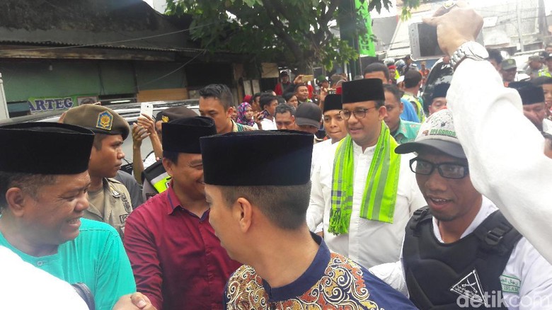 Soroti Warisan Nusantara, Anies Janji Renovasi Masjid JamiAl Mansur Soroti Warisan Nusantara, Anies Janji Renovasi Masjid JamiAl Mansur