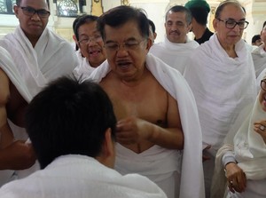 Sebelum Pulang ke RI, Wapres JK Tawaf Wadak di Masjidil Haram
