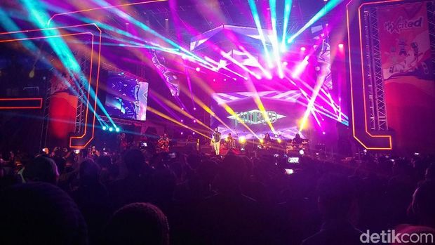 Jamrud Puaskan Rindu Jamers Bandung