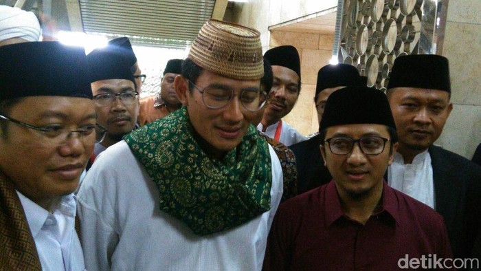 Hadiri Wisuda Daarul Quran, Sandi Bicara OK-OCE hingga Paytren