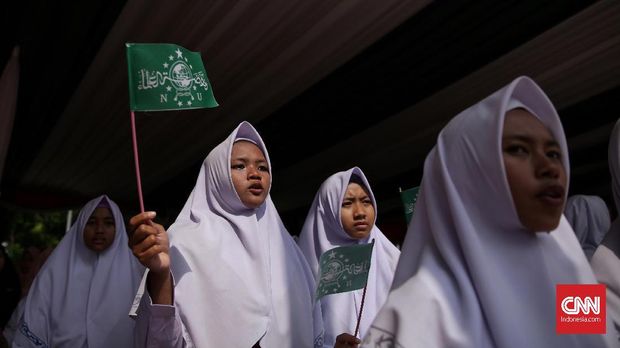 Kirab budaya santri di pelataran Tugu Proklamasi, Jakarta Pusat, dalam memperingati Hari Santri, beberapa waktu lalu.