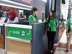 Pakai Taksi Online di Bandara Kena Biaya Pemesanan