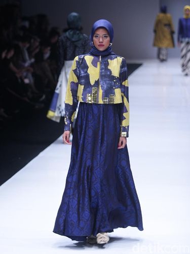 Dian Pelangi Ciptakan Motif Batik Baru Bernama Arsiran