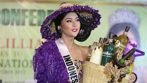 Cantiknya Kevin Lilliana, Mbok Jamu yang Ikut Kompetisi Miss International