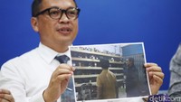 Jumlah barang bukti miras yang disita diperkirakan mencapai 37.000 botol.