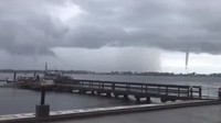Tornado watersput kembar di Anna Maria, Florida, Amerika Serikat yang direkam ada Agustus 2017 (Foto: BBC)