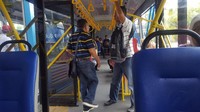 detikcom menjajal rute ini dari Halte Cawang UKI, Jakarta Timur, Senin (23/10/2017), pada pukul 10.03 WIB. Dengan waktu tempuh selama 1 jam, detikcom tiba di halte Dukuh Atas pada pukul 11.03 WIB. (Foto: Zunita Amalia Putri/detikcom)
