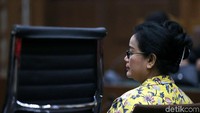 Jaksa KPK menyatakan Miryam bersalah secara sah dan meyakinkan melakukan perbuatan memberi keterangan palsu dan menuntut Miryam 8 tahun penjara denda Rp 300 juta subsider 6 bulan penjara.