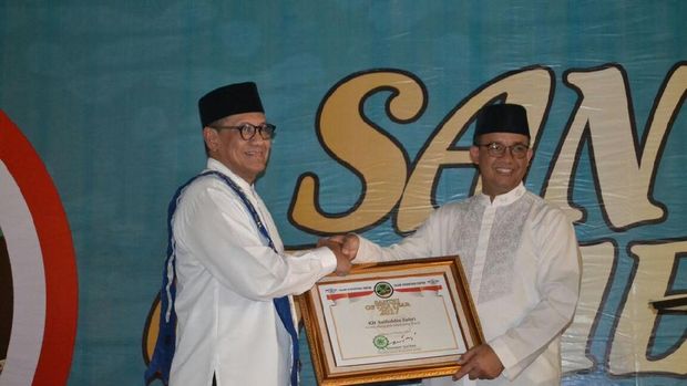 Baihaqi Saifuddin dan Gubernur DKI Anies Baswedan