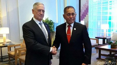 Soal Insiden Panglima TNI, Menhan AS Minta Maaf