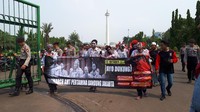 Buruh zombie ini mewakili sekitar 1.095 karyawan yang di-PHK sepihak oleh PT Pertamina. (Foto: Cici Marlina/detikcom)