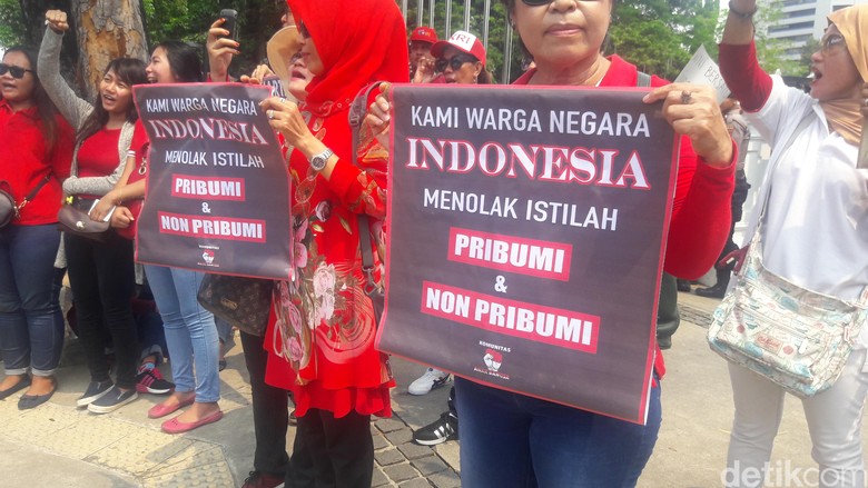 Demo Gara-gara Pidato Pribumi, Massa Tuntut Anies Diproses Hukum Demo Gara-gara Pidato Pribumi, Massa Tuntut Anies Diproses Hukum