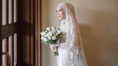 Foto: Cantiknya Hamidah, Hijabers Bogor yang Dinikahi Aktor Irvan Farhad