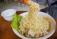 Kong Djie Coffee: Bernostalgia dengan Kopi Susu dan Semangkuk Mie Ayam Khas Belitung