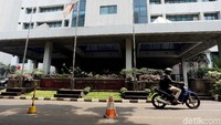 Hingga kini masih tersisa 99 lembaga non-struktural yang masih terdapat di pemerintahan.  