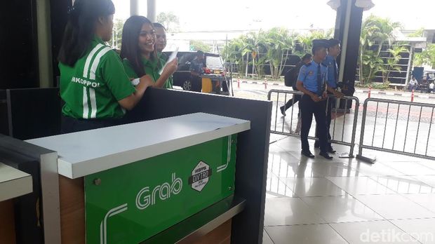 Begini Cara Pesan Taksi Online di Area Khusus Bandara Soekarno-Hatta