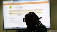 Rhoma juga menyinggng sejumlah partai yang dinilai tidak memenuhi syarat namun tetap lolos.