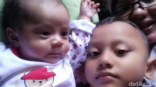 Kisah AKP Lalu Adopsi Bayi yang Dibuang di Kardus di Bogor