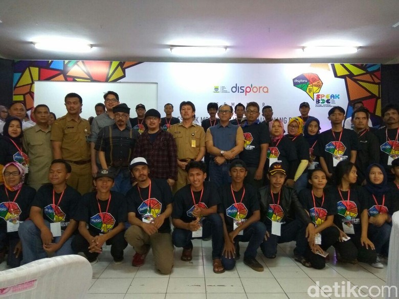 Pemkot Bandung Fasilitasi 100 Pemuda Kiaracondong Belajar Mosaik Pemkot Bandung Fasilitasi 100 Pemuda Kiaracondong Belajar Mosaik