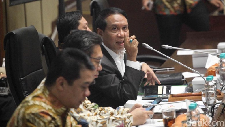 Ketua Komisi II DPR Sambut Baik MK Tolak Ambang Batas Capres Ketua Komisi II DPR Sambut Baik MK Tolak Ambang Batas Capres