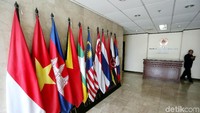 Selain KONI dan BSANK, peleburan juga dilakukan di delapan lembaga non-struktural tahun ini guna efisiensi birokrasi.