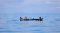 Satu-satunya pulau yang berpenghuni ada di Grande Mitsio. Di sana, ada sekitar 1.500 penduduk yang menjalani kehidupan pertanian. Ini adalah salah satu sampan tradisional (Anisha Shah/BBC)