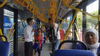 Bus kemudian berjalan menuju Halte Utan Kayu Rawamangun, Halte Pemuda Pramuka, Halte Pemuda BPKP, Halte Pramuka LIA, Halte Utan Kayu, Halte Pasar Genjing, Halte Matraman Manggarai, Halte Pasar Rumput, Halte Halimun, dan Halte Dukuh Atas. (Foto: Zunita Amalia Putri/detikcom)