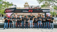 Civic Type R memecahkan waktu tercepat untuk mobil penggerak roda depan di sirkuit Nürburgring, Jerman, dengan waktu hanya 7 menit 43,80 detik.