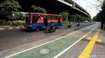 Nyamannya Jalur Pedestrian di Jalan Ahmad Yani Jakarta Timur