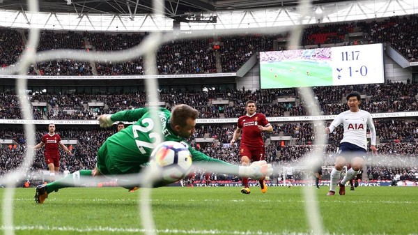 Si Merah Remuk Redam di Markas Spurs