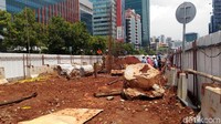 Pada bagian satu dari halte Transjakarta Setiabudi Utara Aini hingga halte Kuningan Madya terlihat pembangunan masih dalam tahap pengeboran.