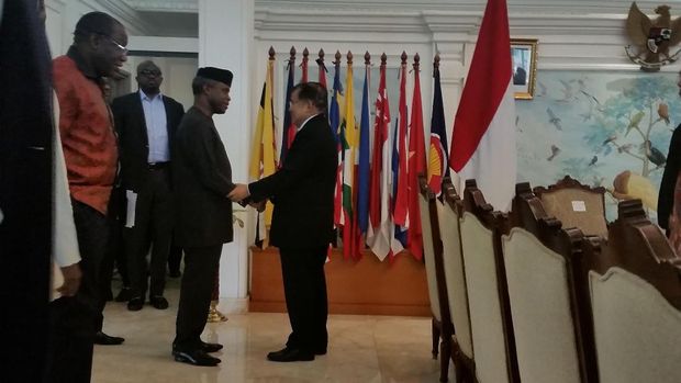 Tiba dari Turki dan Arab Saudi, JK Langsung Sambut Wapres Nigeria