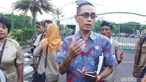 Usai Ditemui Pihak Kemendagri, Massa di Istana Bubarkan Diri