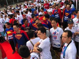 Pahlawan Super Meriahkan Acara Heroes Run