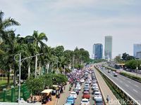 Aksi di Depan DPR, Orator: Talak 3 Bagi Parpol Dukung Perppu Ormas