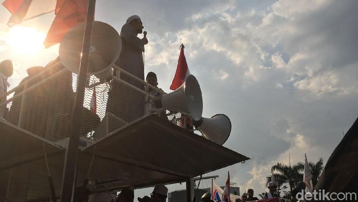 Ketum FPI: Perppu Ormas Digunakan untuk Redam Ormas Islam